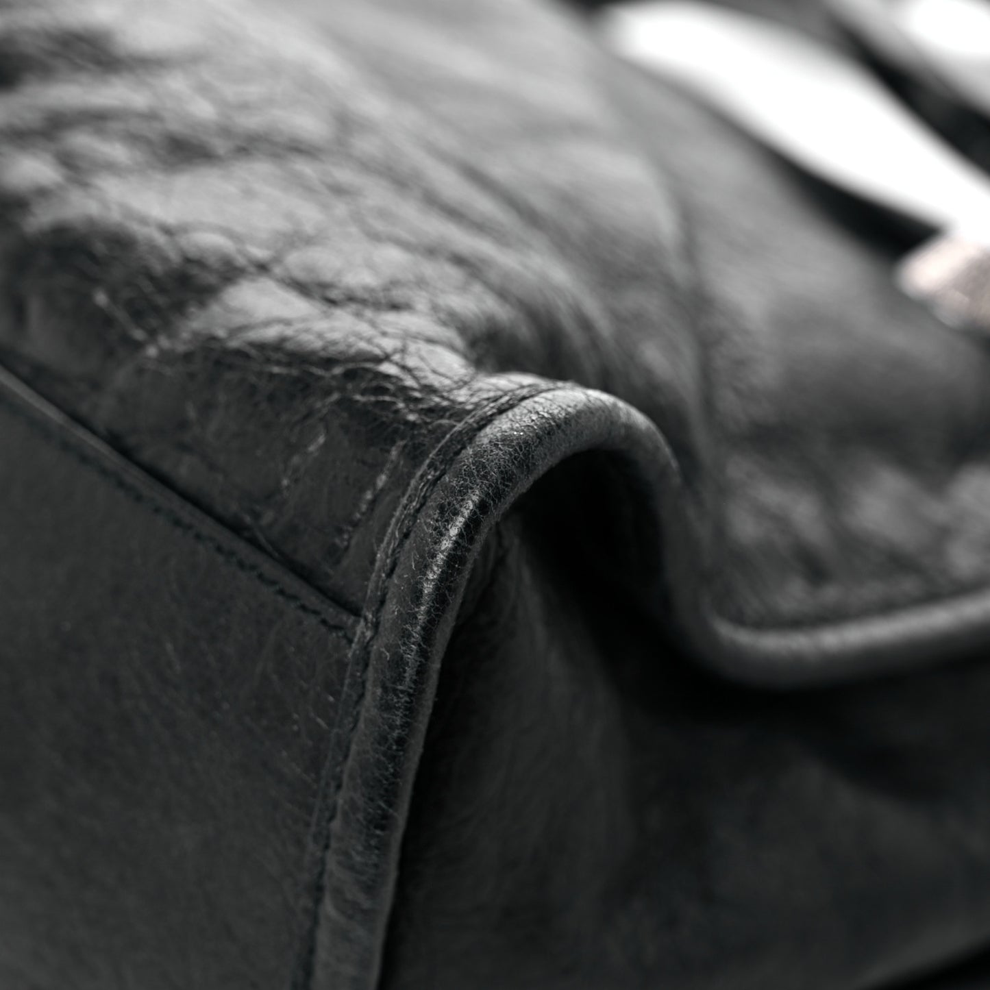 Agneau Giant 21 Silver Hardware City Black