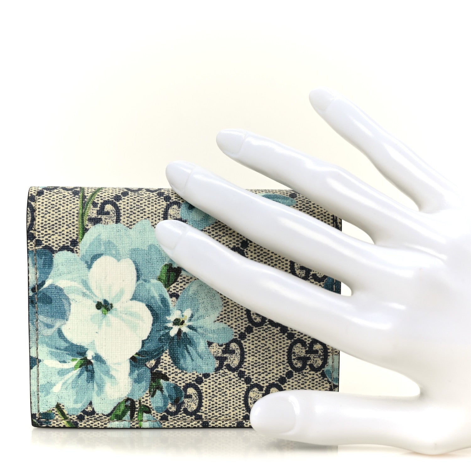 Gucci GG Supreme Monogram Blooms Card Case Beige Blue Navy