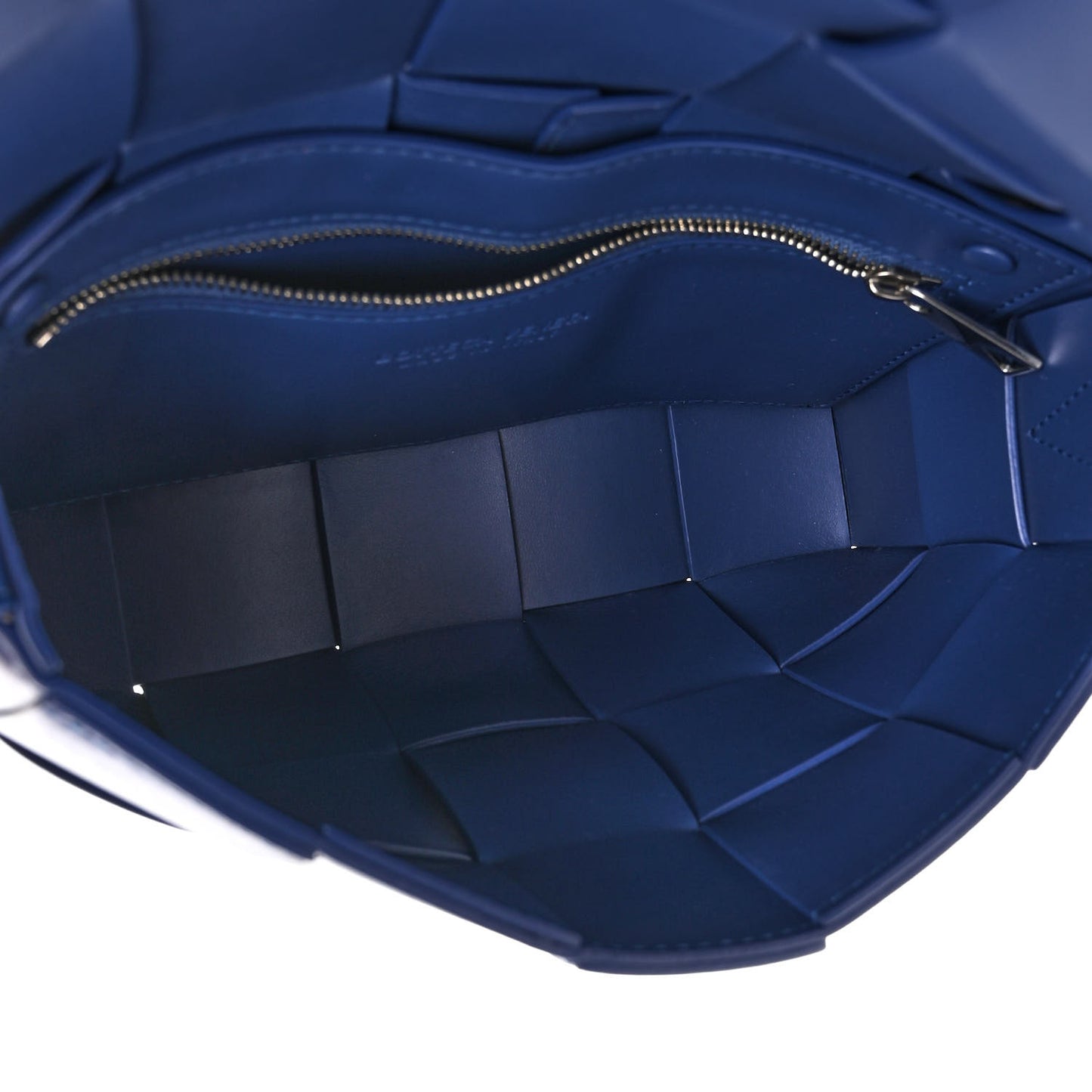 Lambskin Maxi Intrecciato Cassette Crossbody Bag Cruise
