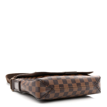 Louis Vuitton Damier Ebene District PM 4 of 12