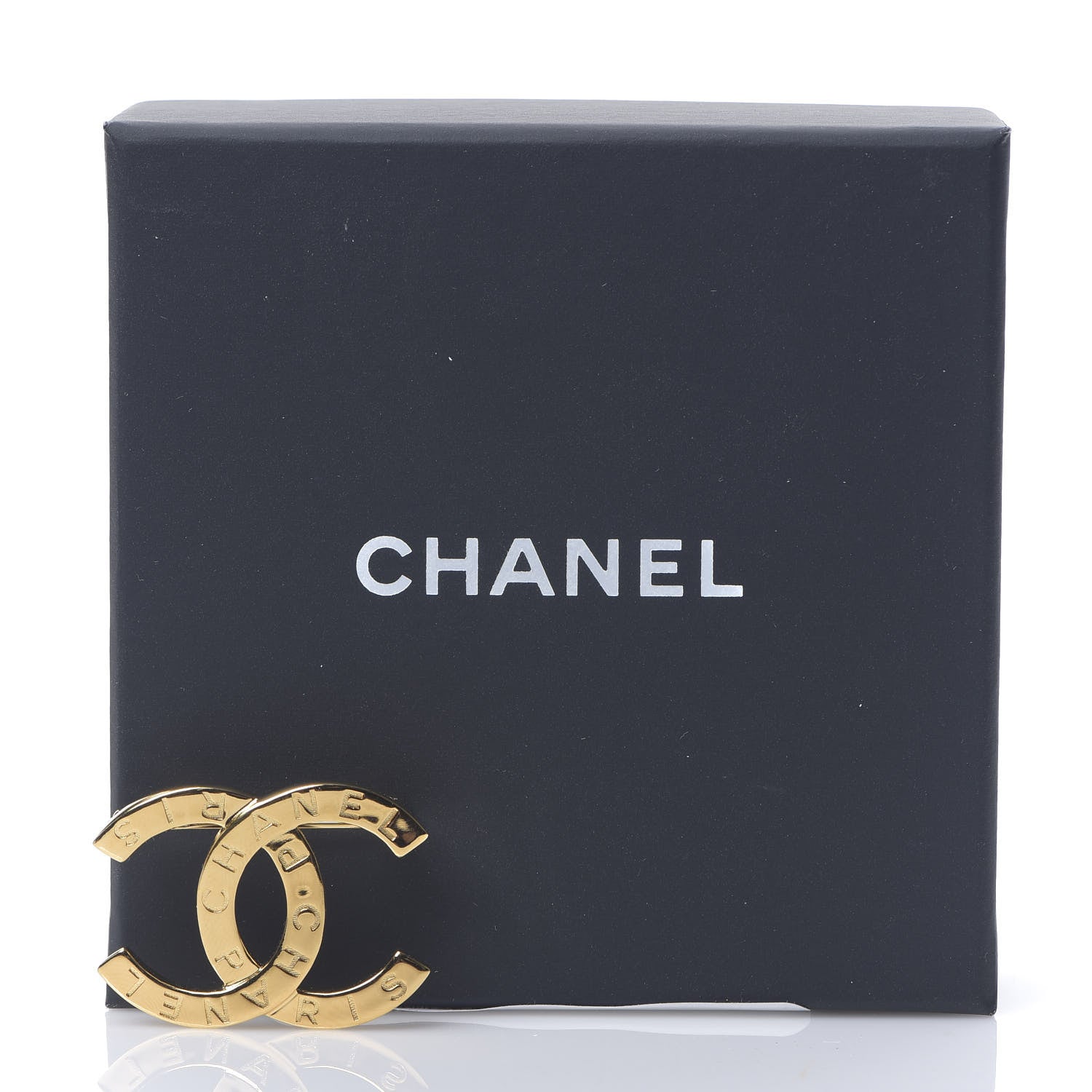 Chanel Metal Paris Button CC Large Brooch Gold 4 of 4