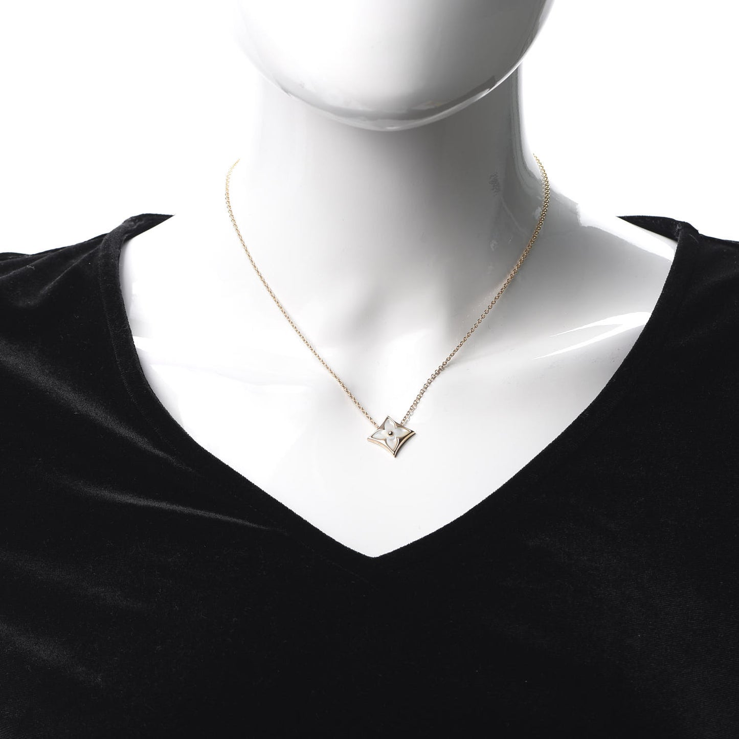 18K Pink Gold Mother Of Pearl Blossom Pendant Necklace