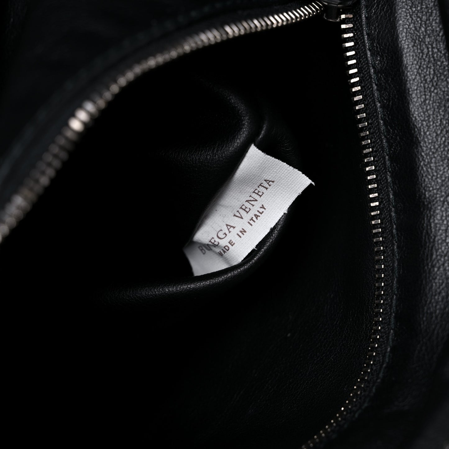 Supple Calfskin BV Twist Black