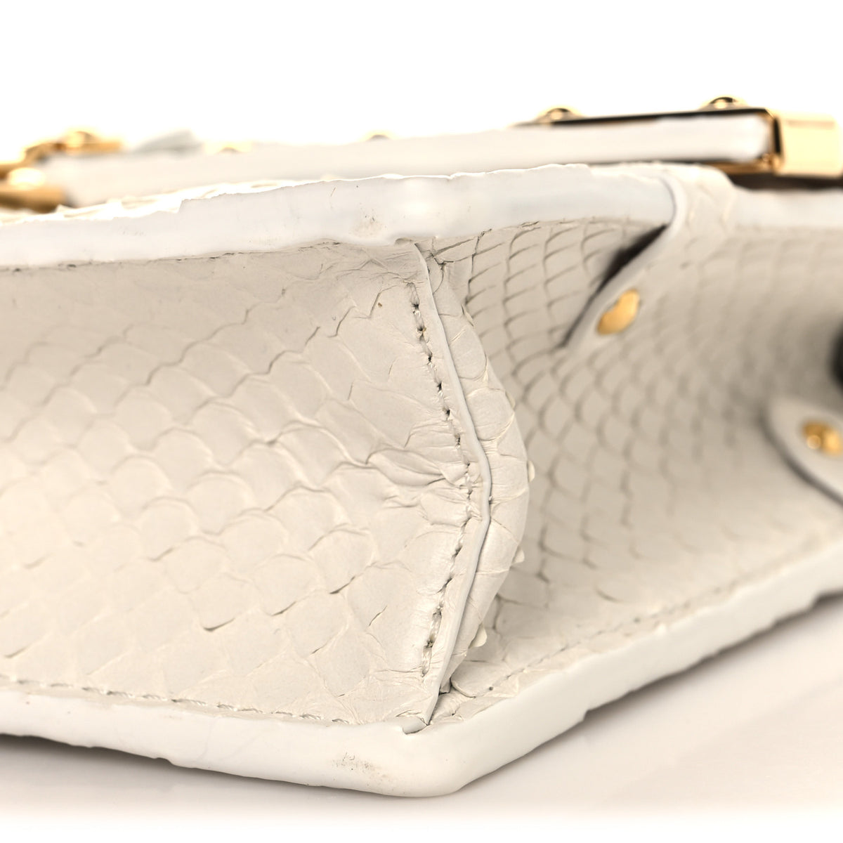 Snakeskin Monogram Embossed Trunk Chain Wallet Blanc