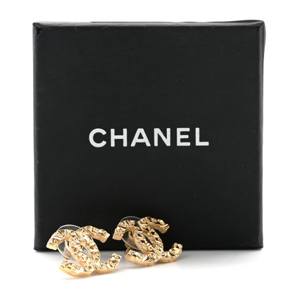 Chanel Metal Textured CC Earrings Gold 6 of 6