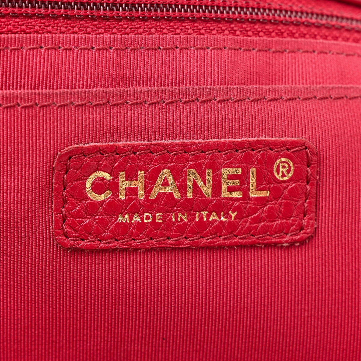 Metallized Calfskin Quilted Small XXL Travel Flap Bag Red