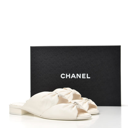 Chanel Lambskin Pearl Bow CC Flat Sandals 40.5 White 13 of 13