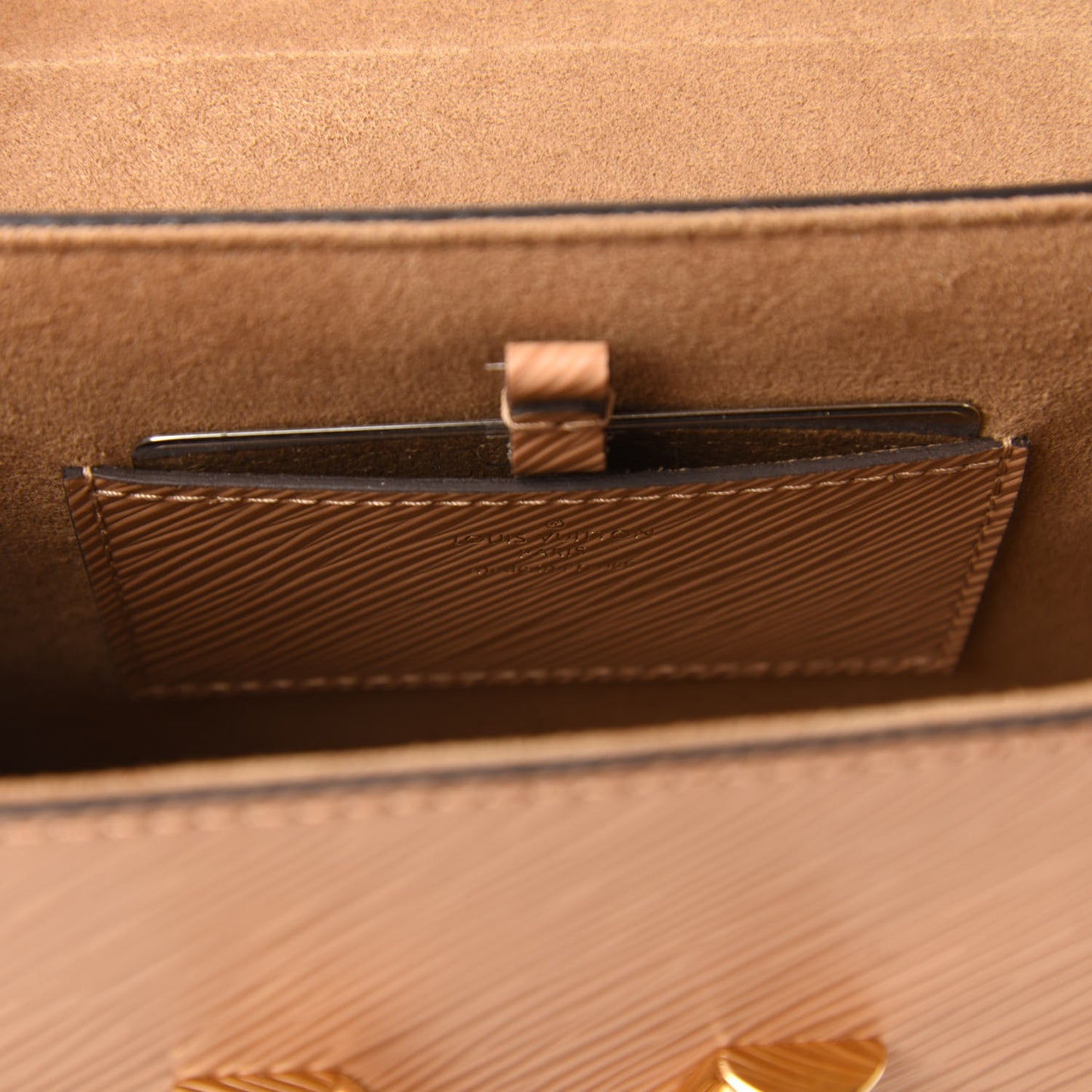 Epi Twist Shoulder Bag MM Camel