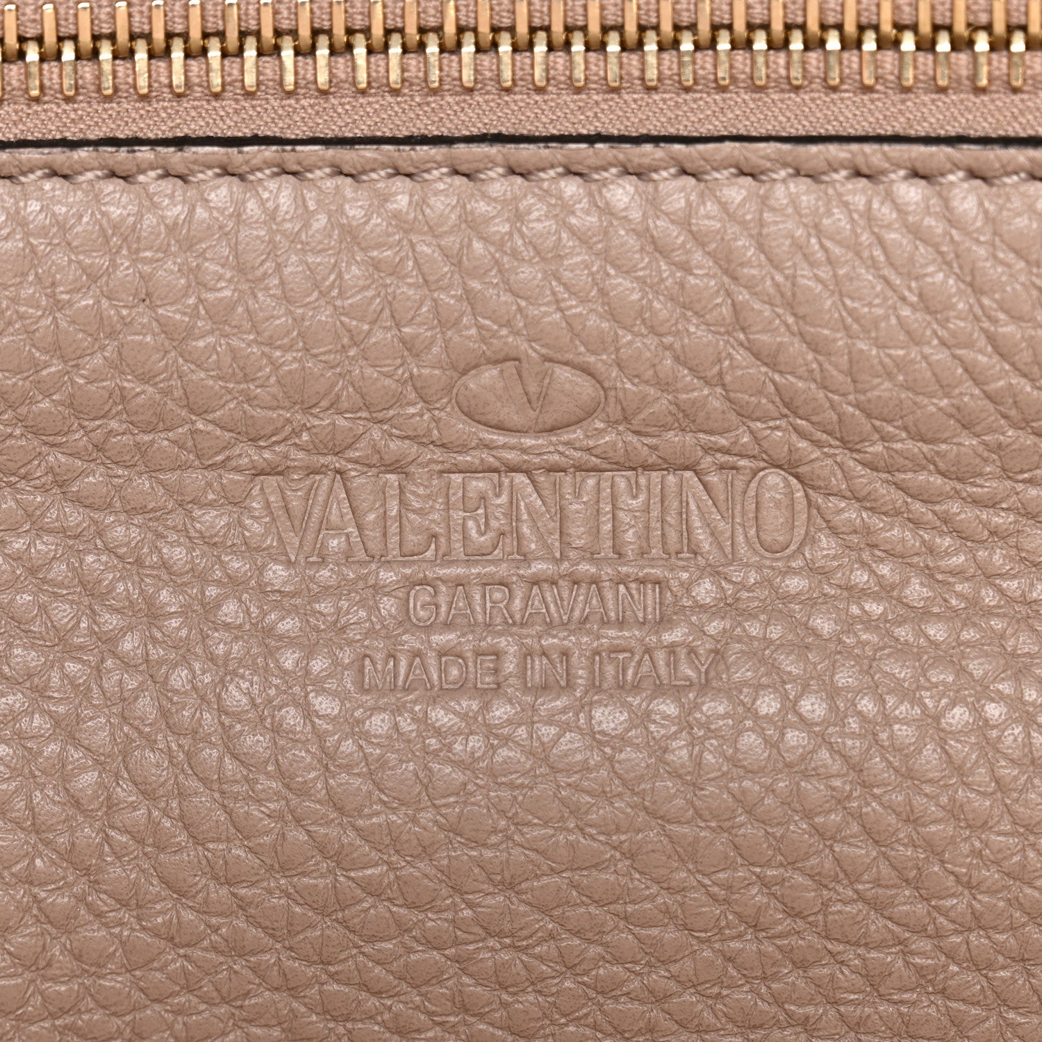 Valentino Garavani Pebbled Calfskin Small Rockstud Tote Poudre 6 of 10