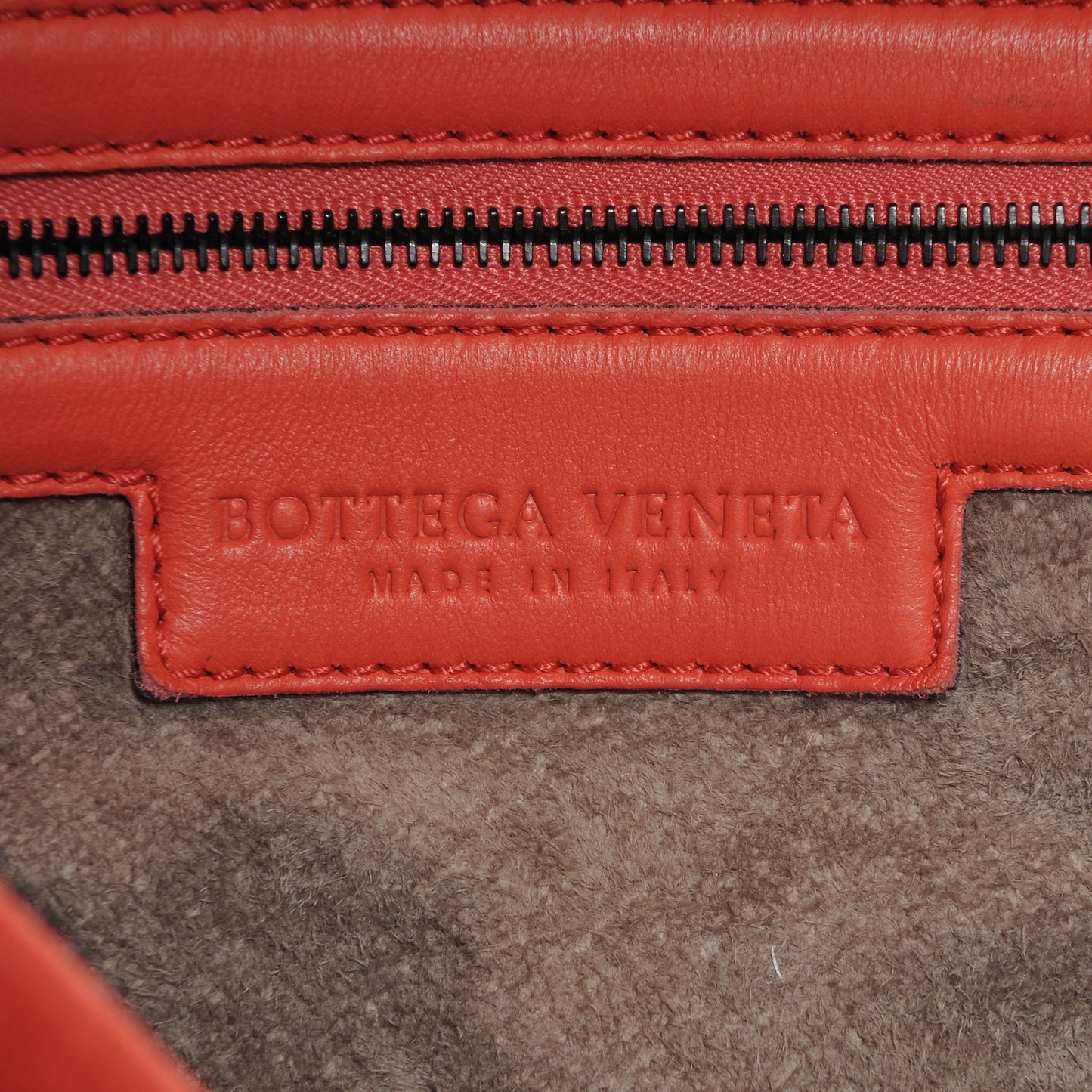 Nappa Patent Intrecciato Large Belly Veneta Ombre Hobo Magma