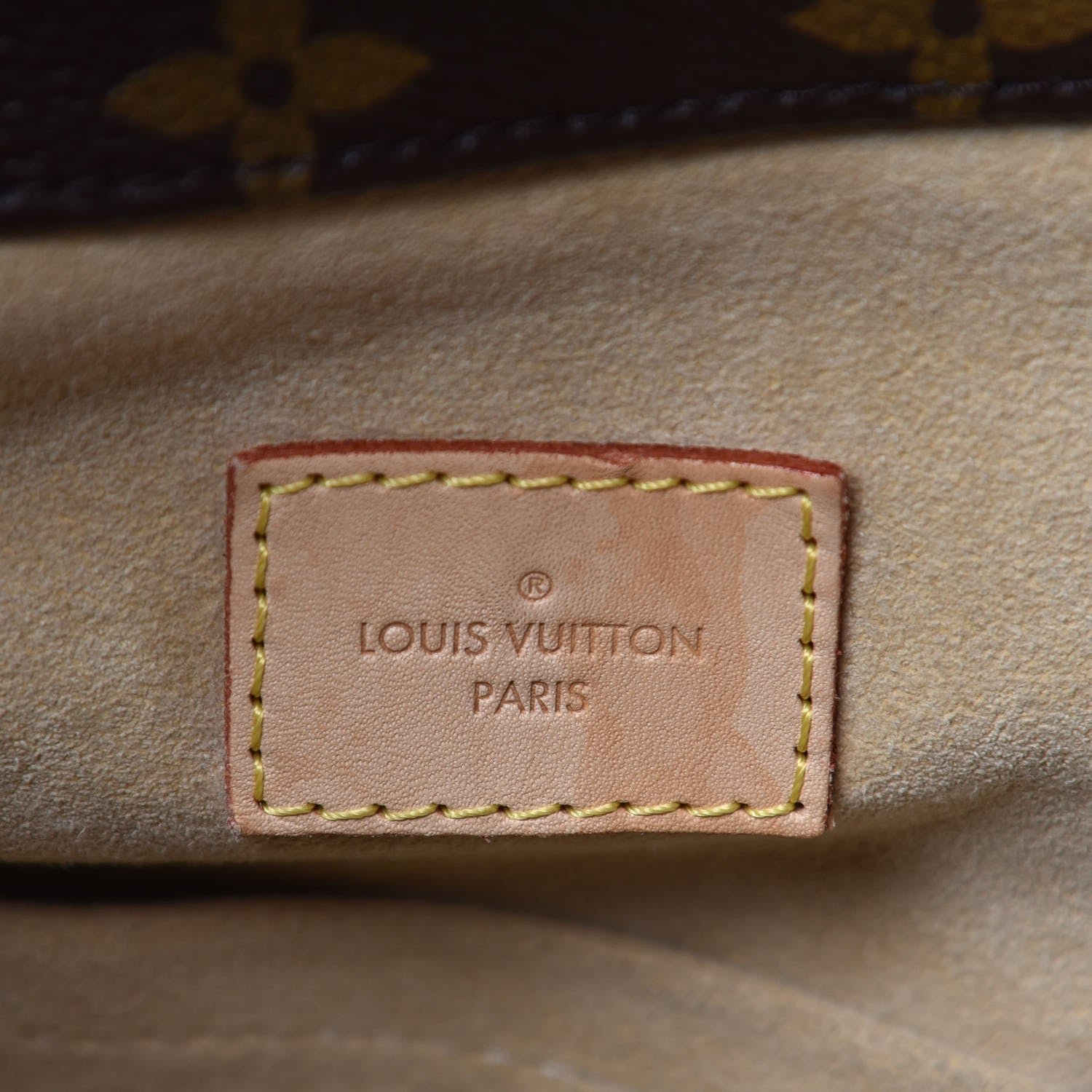 Louis Vuitton Monogram Artsy MM 8 of 9