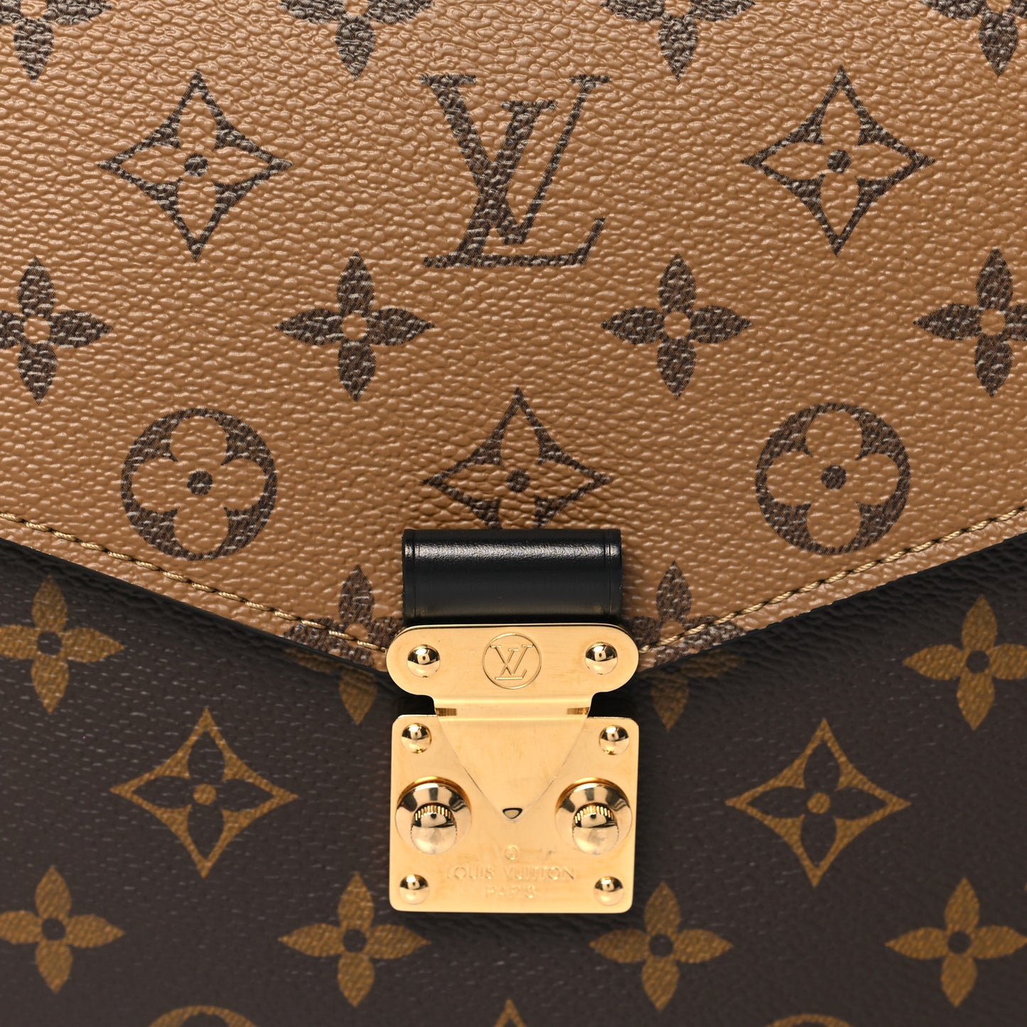 Reverse Monogram Pochette Metis