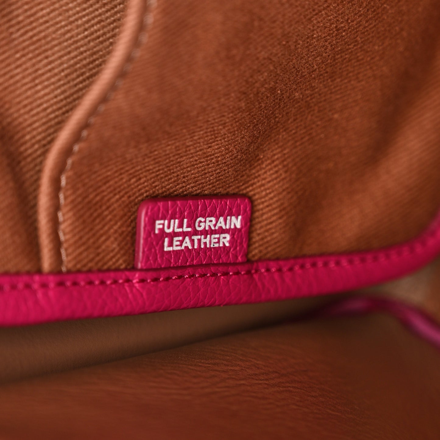 Grained Calfskin Medium The Tote Bag Lipstick