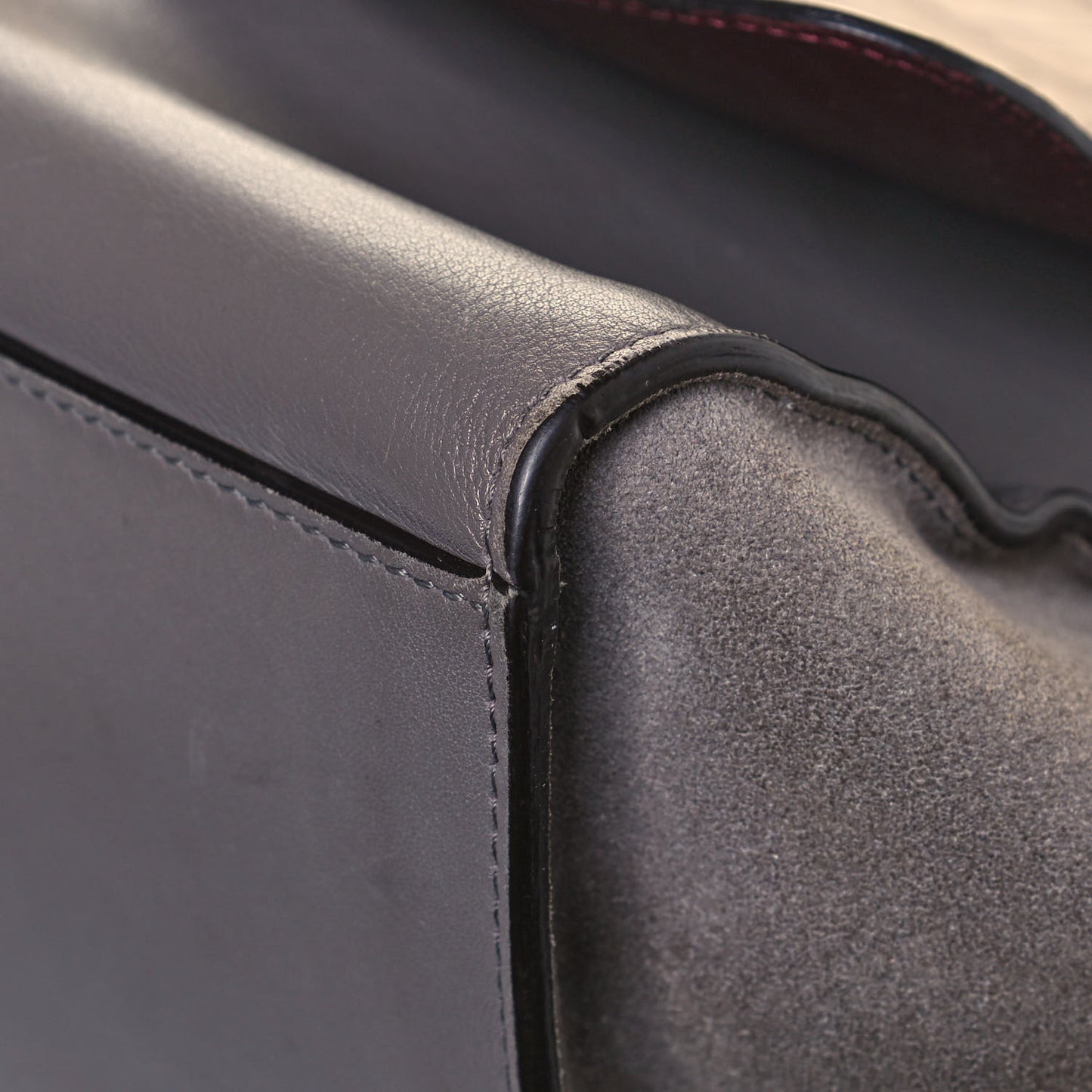 Crocodile Embossed Nubuck Medium Trapeze Grey