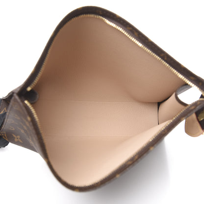 Louis Vuitton Monogram Toiletry Pouch 26 5 of 10