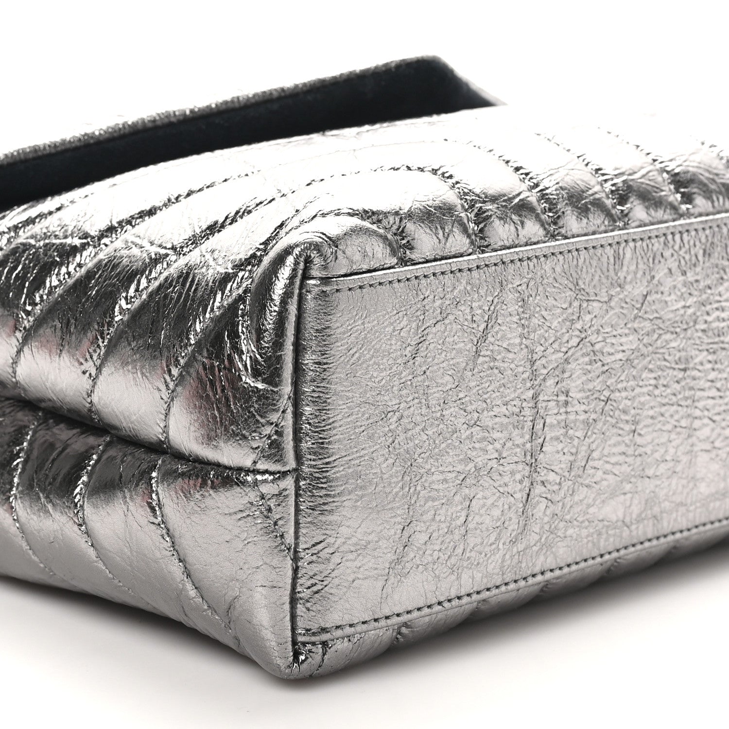 Saint Laurent Metallic Calfskin Y Quilted Monogram Small Loulou Chain Satchel Acciaio 9 of 10