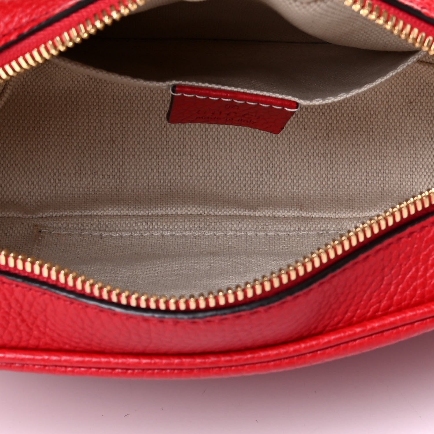 Gucci Pebbled Calfskin Small Soho Disco Bag Tabasco Red 5 of 5