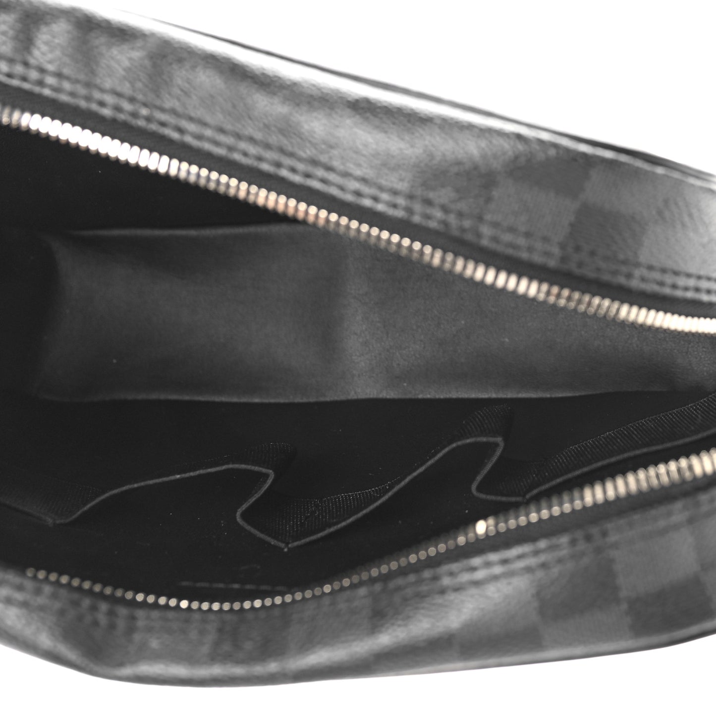 Damier Graphite Toilet Pouch GM