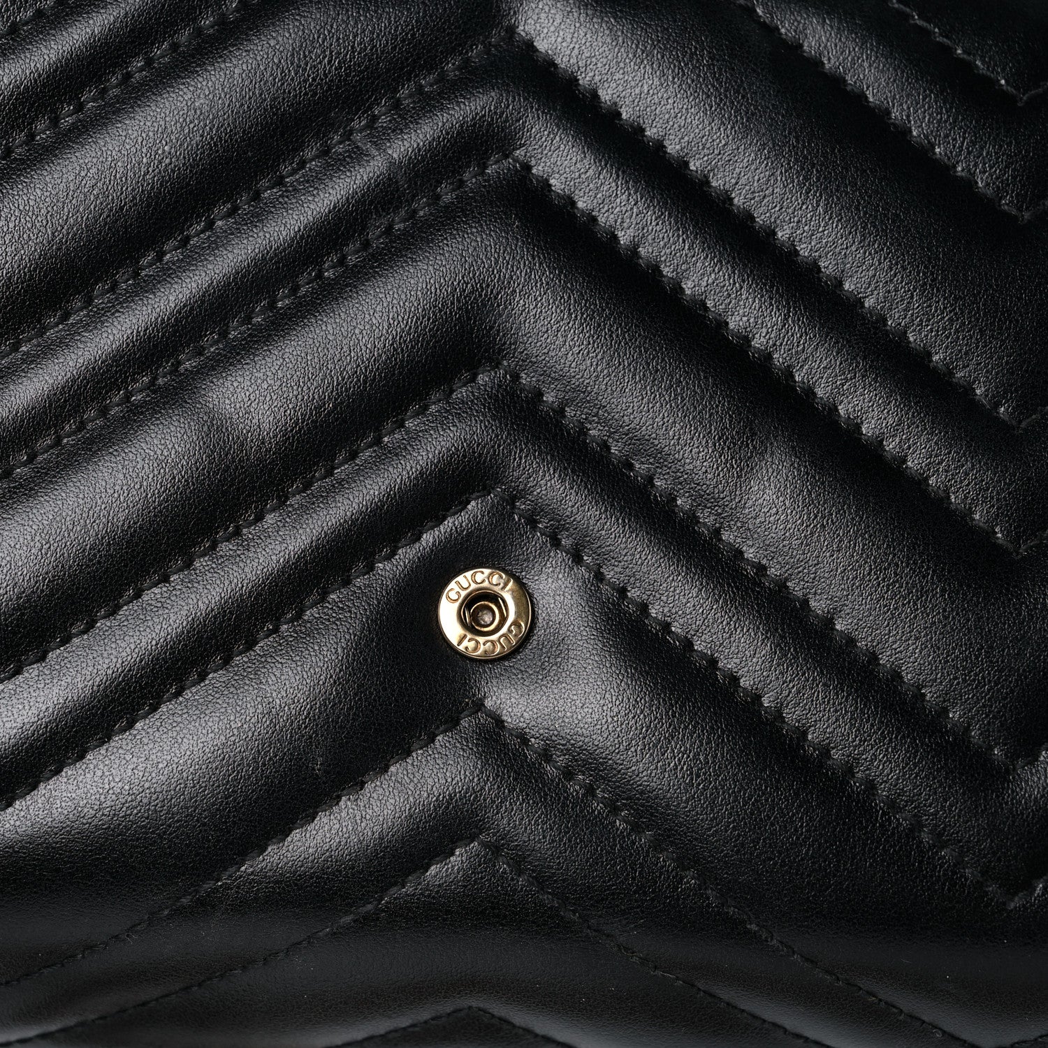 Gucci Calfskin Matelasse GG Marmont Chain Wallet Black 24 of 25