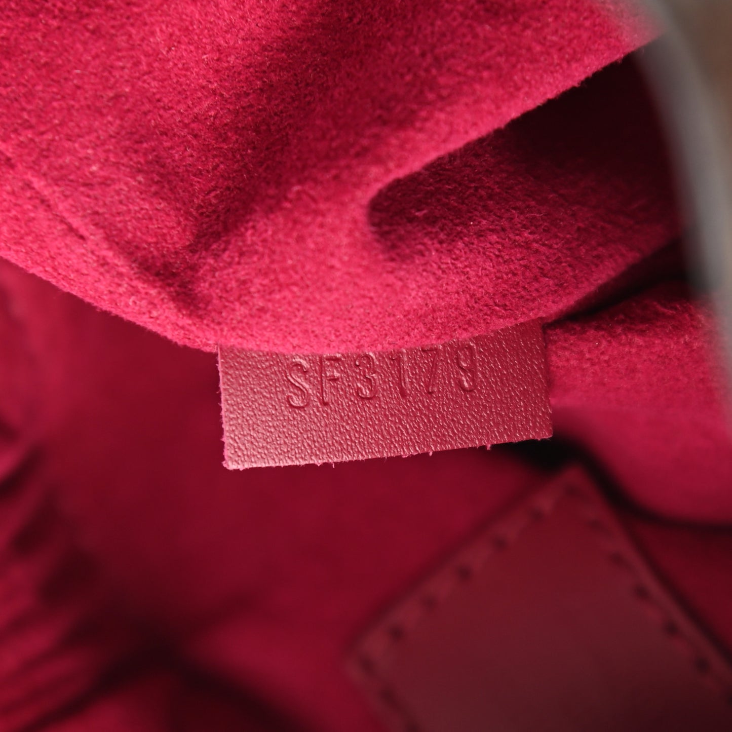 Monogram Pouch Noe Fuchsia
