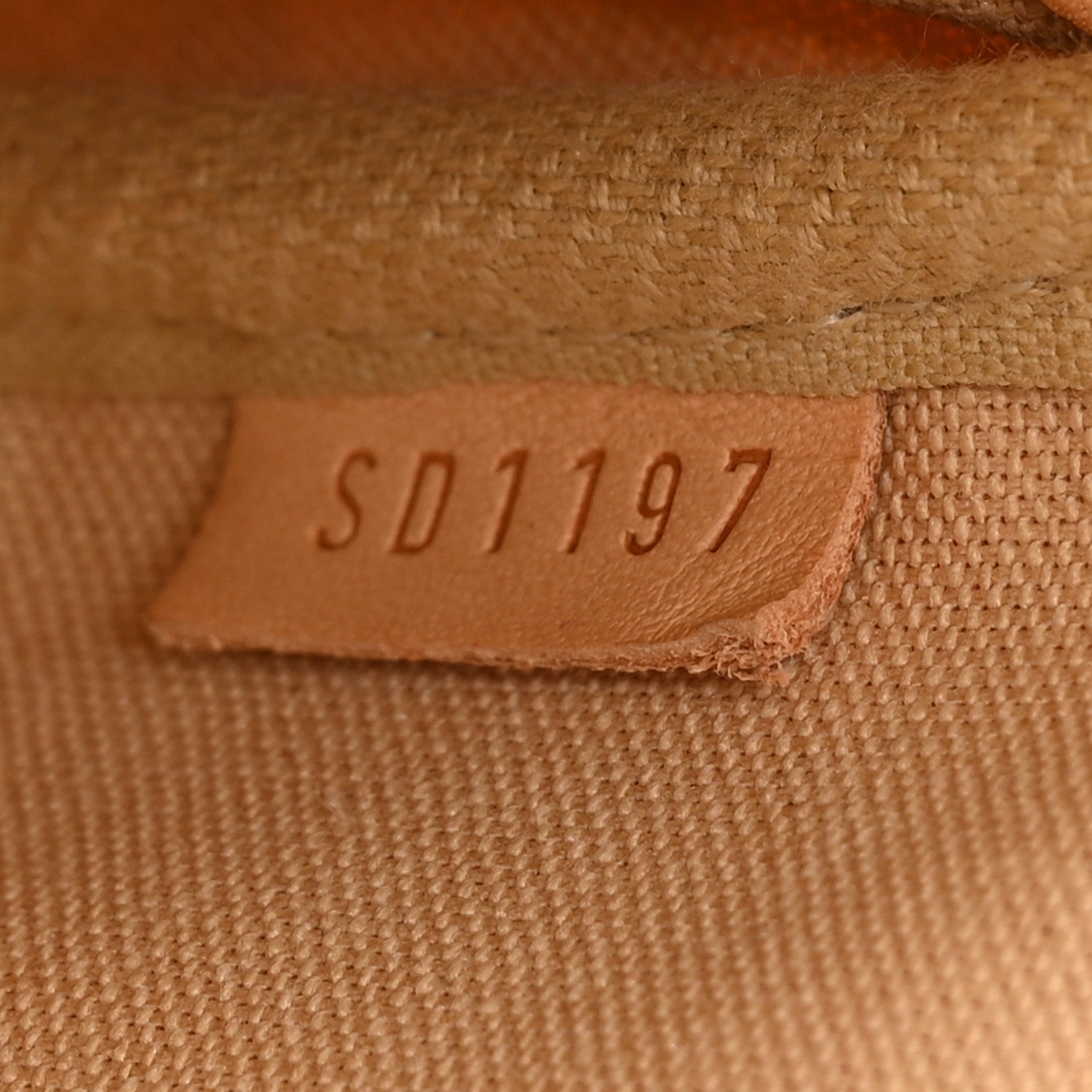 Louis Vuitton Damier Azur Favorite PM 7 of 16