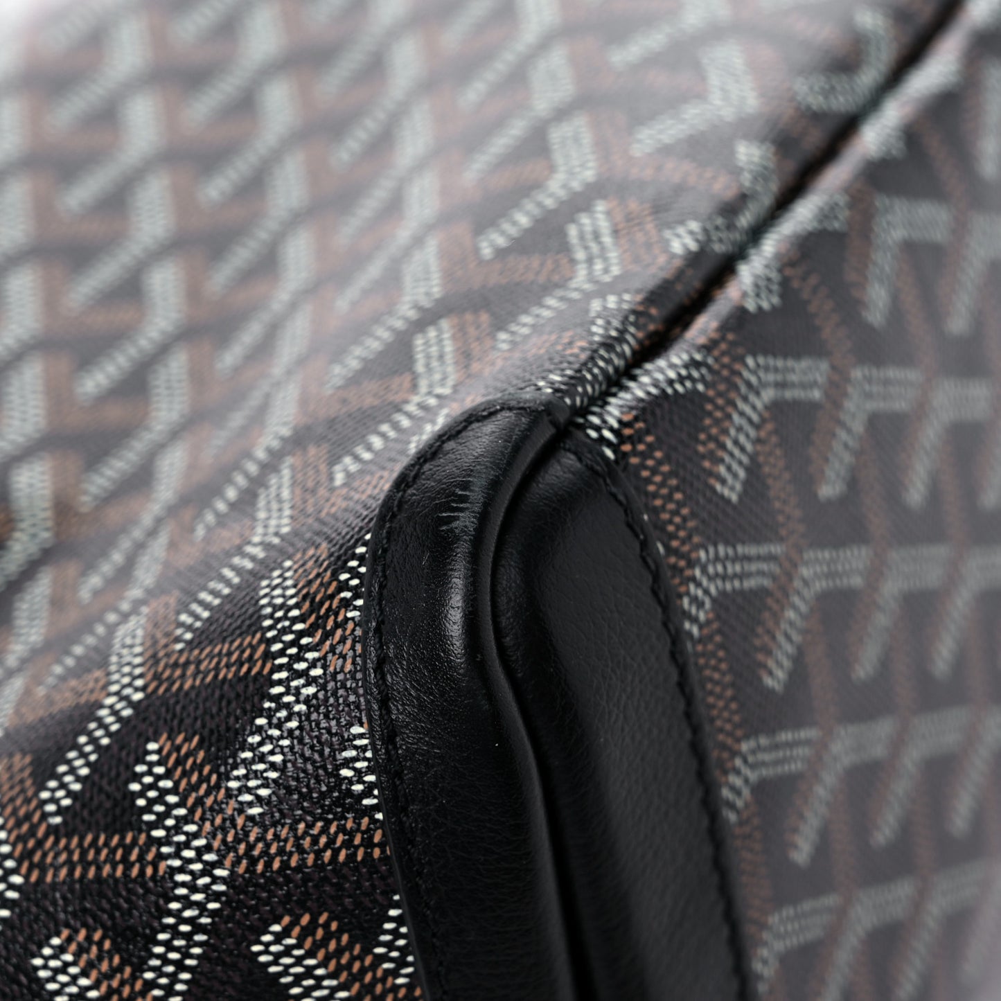 Goyardine Artois PM Black