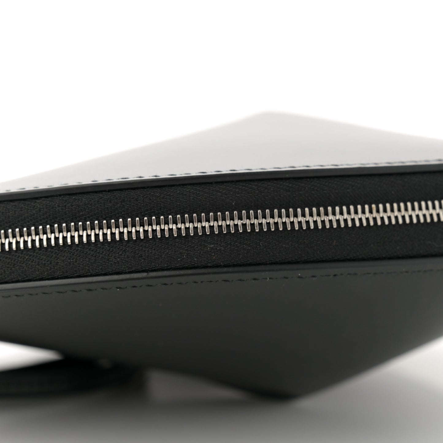 Calfskin Le Coeur Bag Black