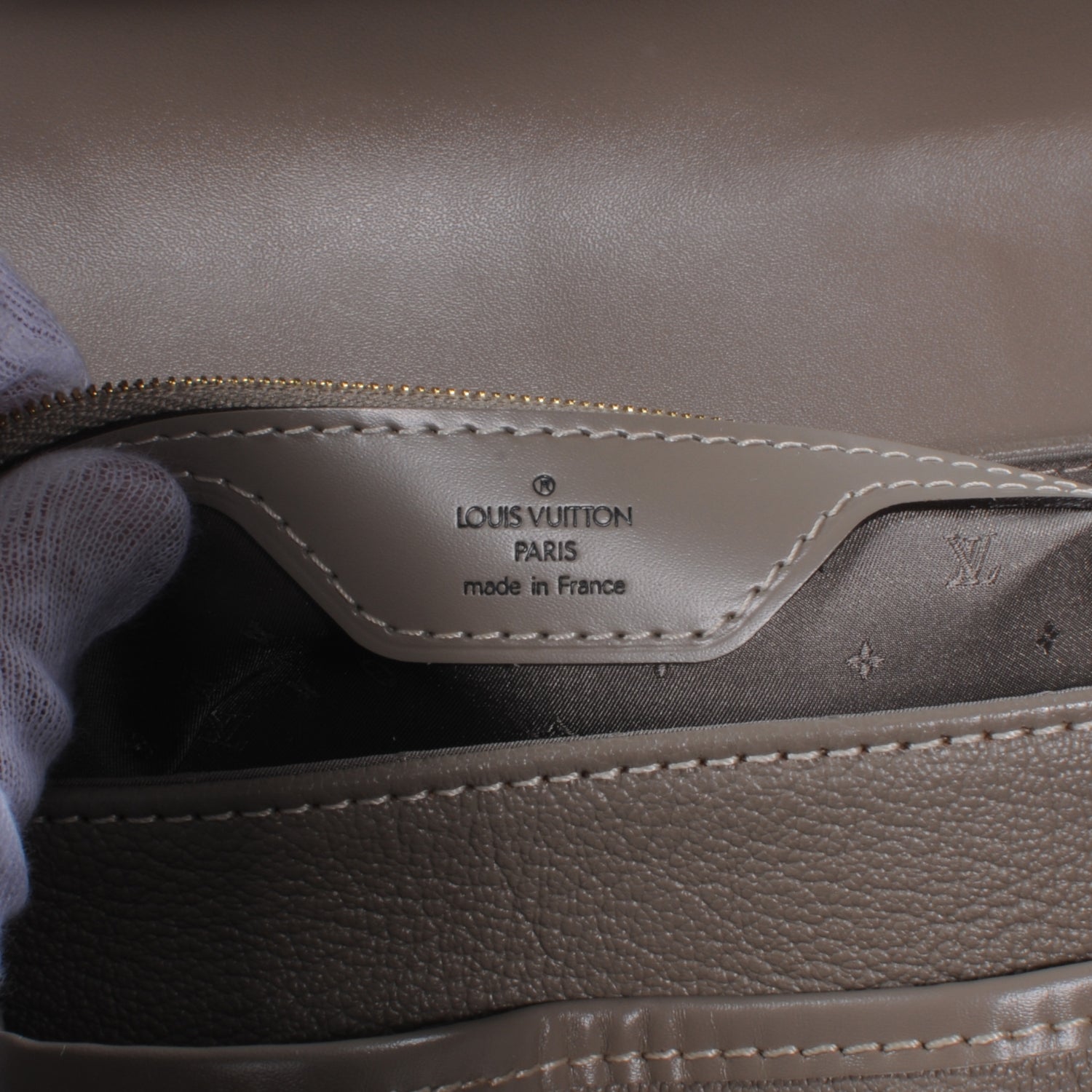 Louis Vuitton Suhali Le Confident Verone 5 of 7