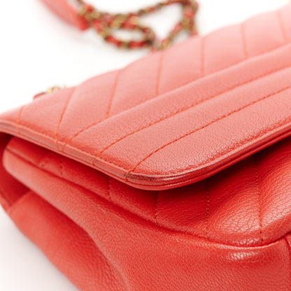Chanel Shiny Goatskin Diagonal Quilted Medium Flap Red 13 of 14