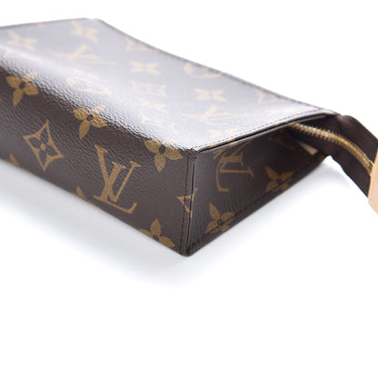 Louis Vuitton Monogram Toiletry Pouch 15 6 of 9