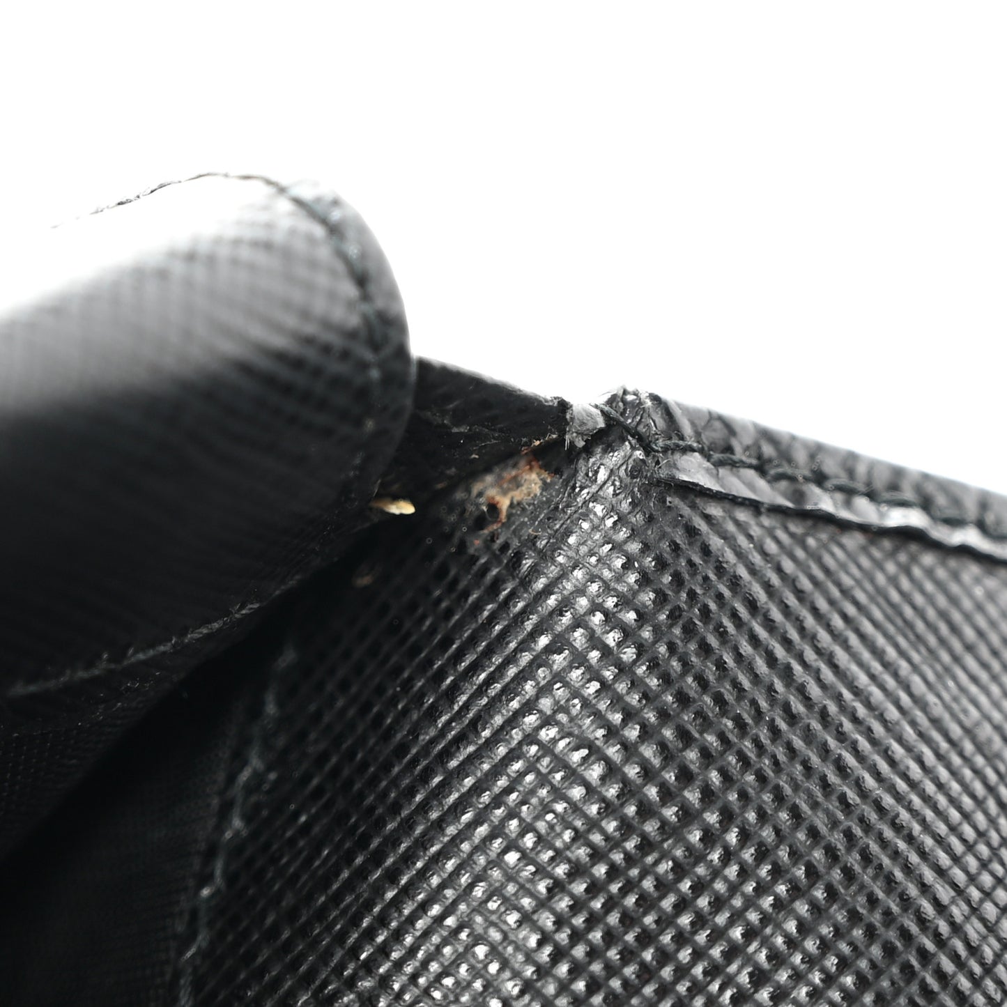 Saffiano Metal Tri-Fold Wallet Black