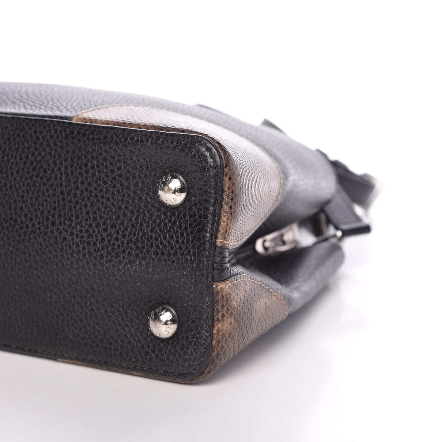 Taurillon Watersnake Capucines PM Black