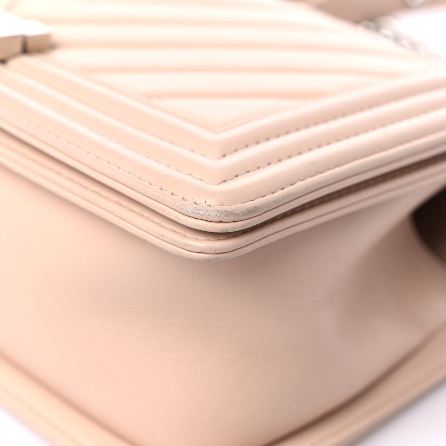 Lambskin Chevron Quilted Medium Boy Flap Beige