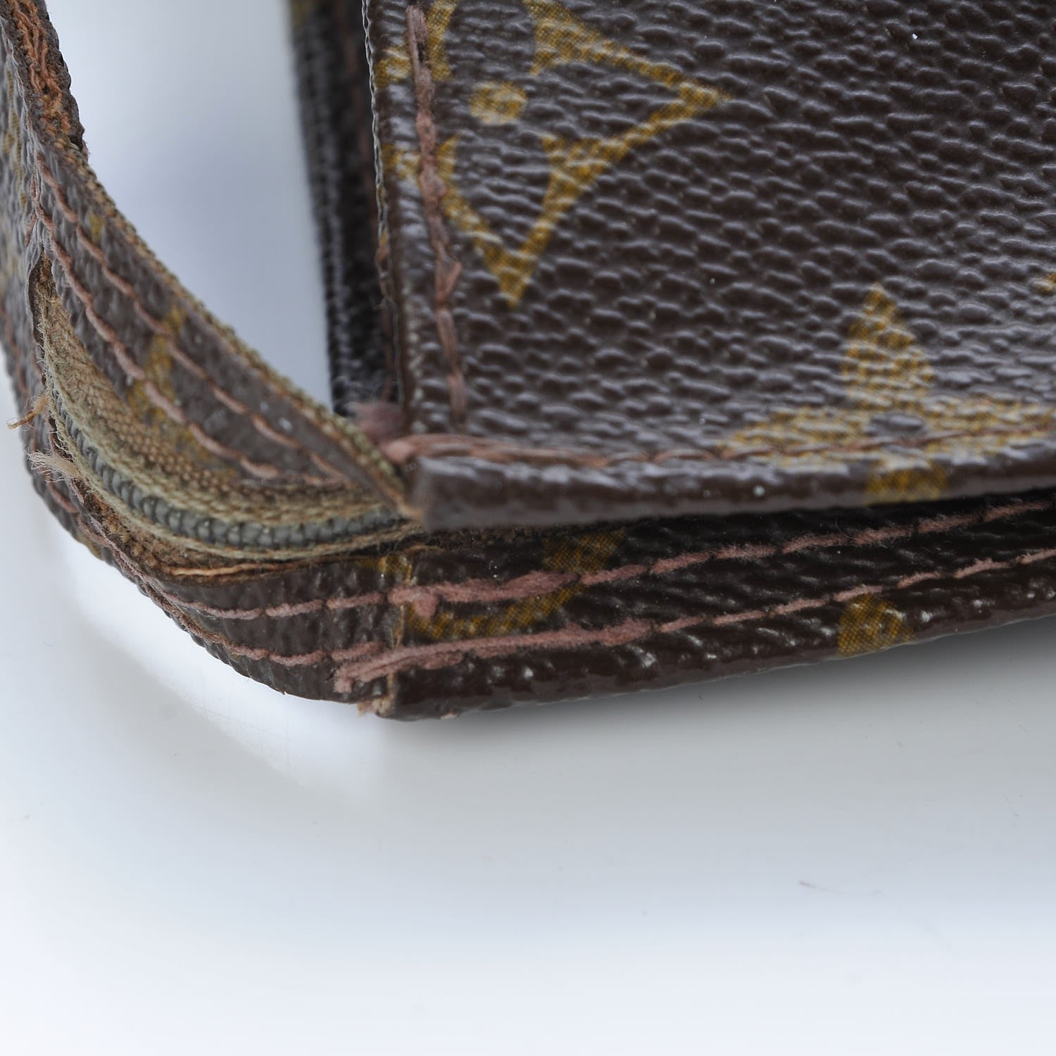 Louis Vuitton Monogram French Company Poche Toilette 26 7 of 24