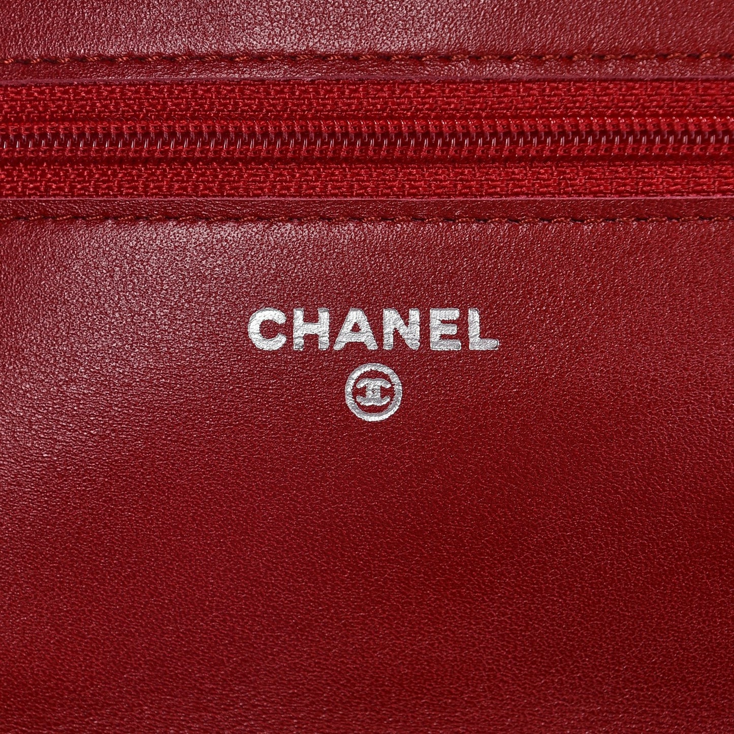 Patent Quilted Brilliant Wallet On Chain WOC Red