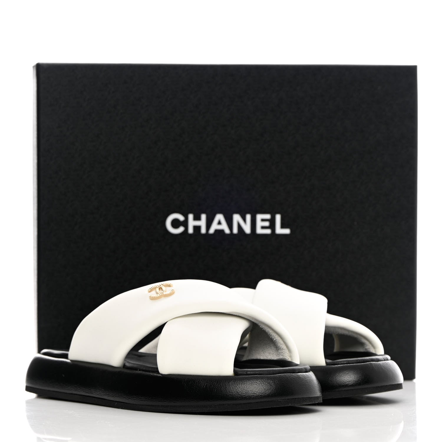 Chanel Lambskin Padded CC Sandals 37 White Black 12 of 12