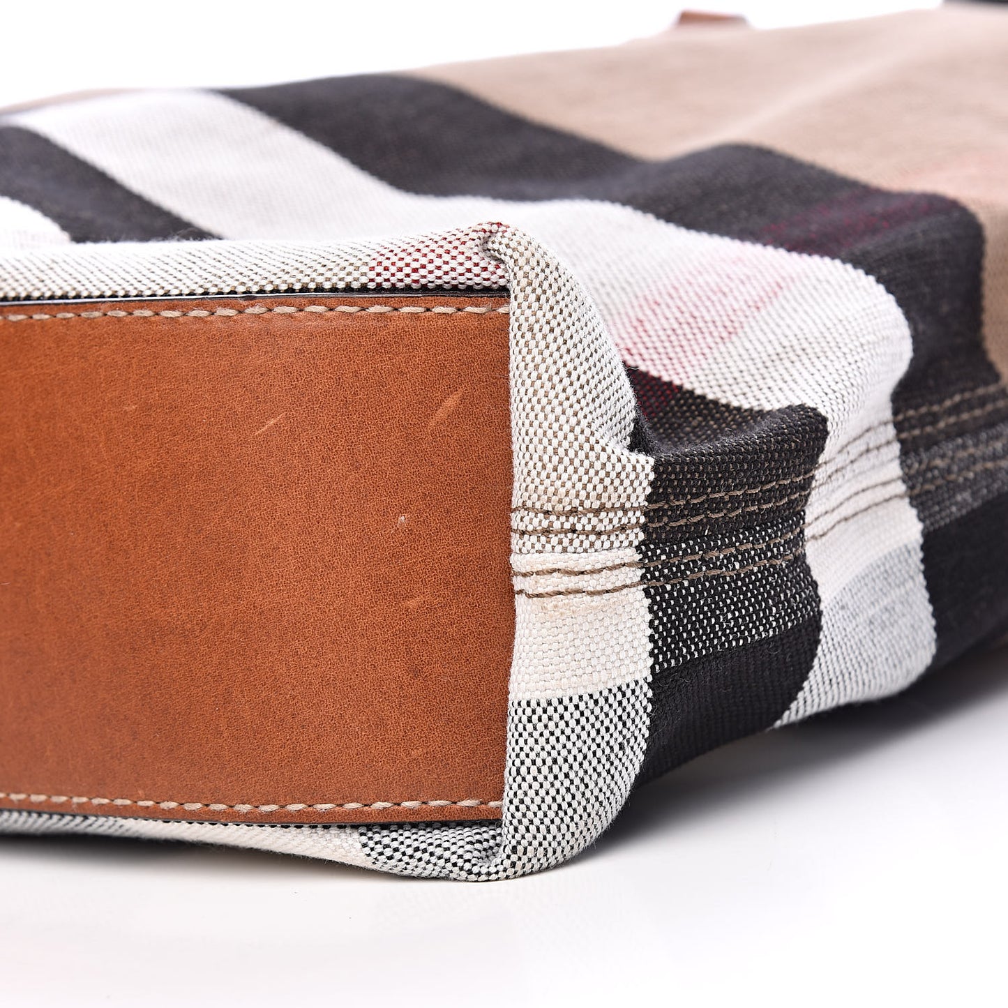 Canvas Mega Check Medium Tottenham Brit Tote Saddle Brown