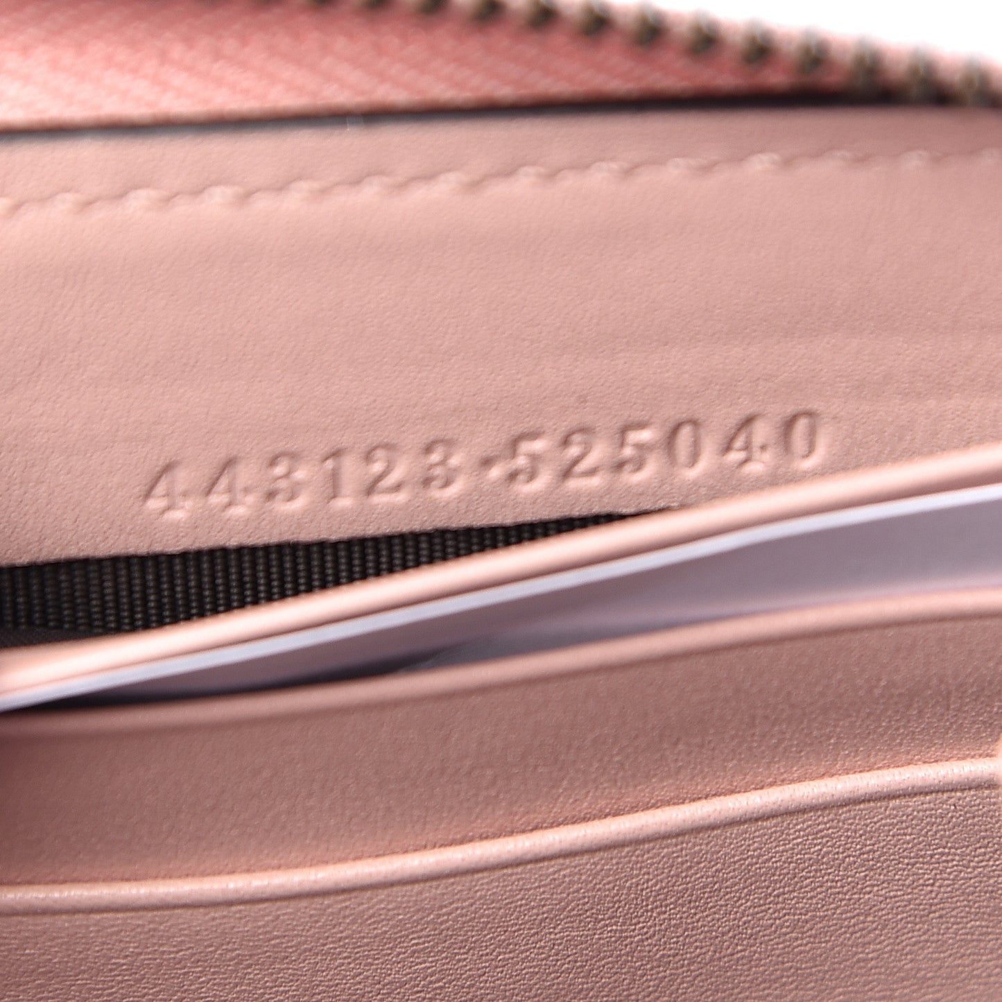 Calfskin Matelasse GG Marmont Zip Around Wallet Perfect Pink
