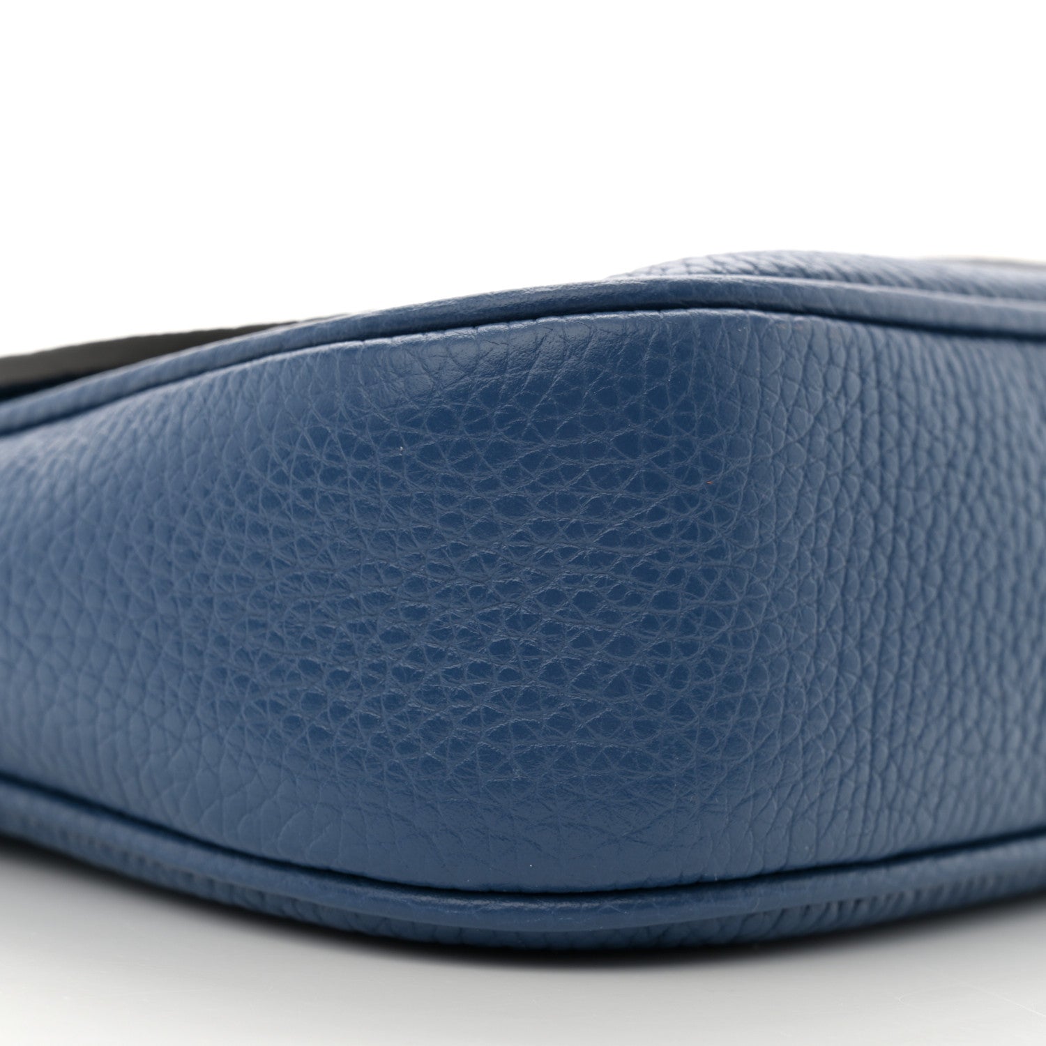 Gucci Pebbled Calfskin Medium Soho Flap Crossbody Caspian 9 of 10