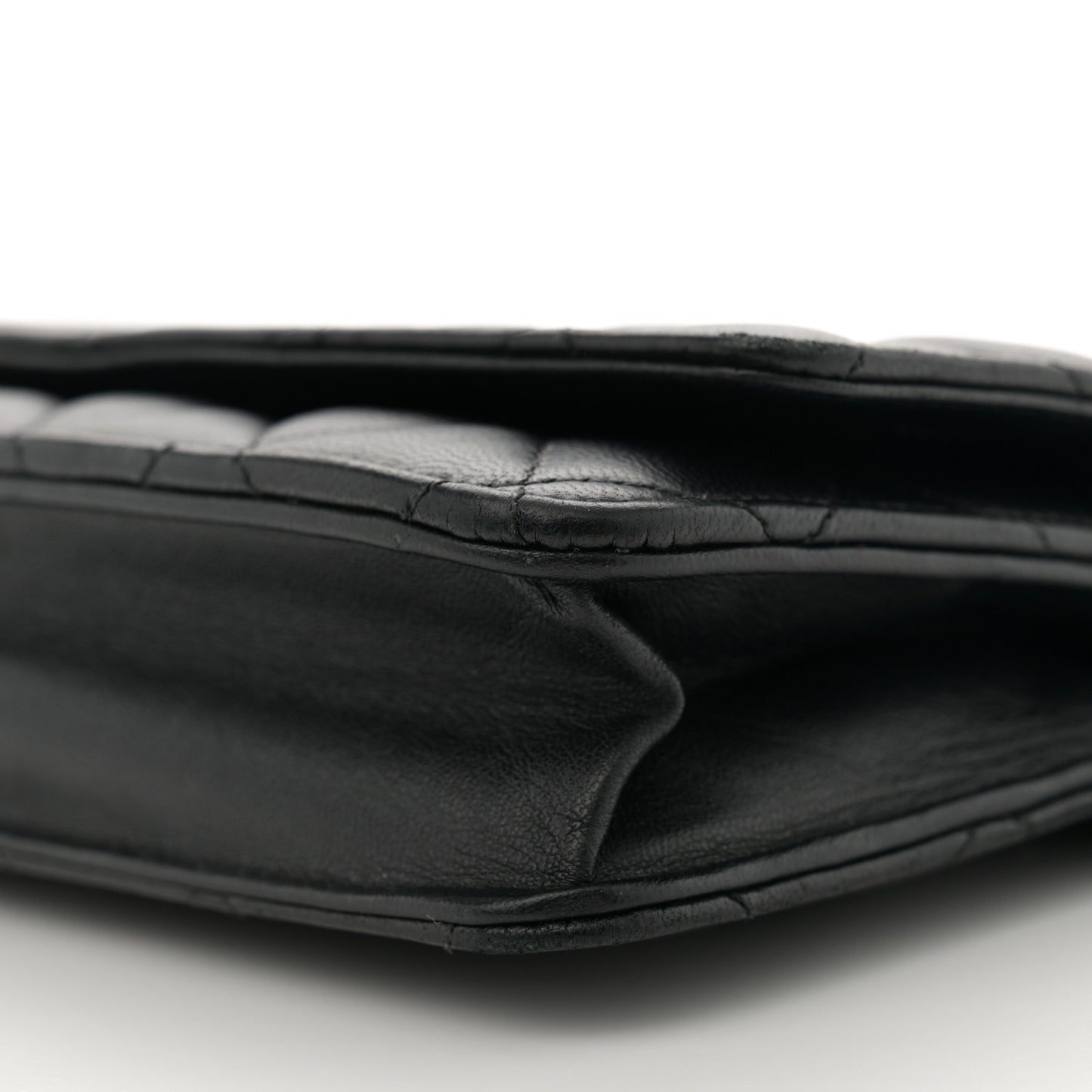 Lambskin Quilted Wallet On Chain WOC Black