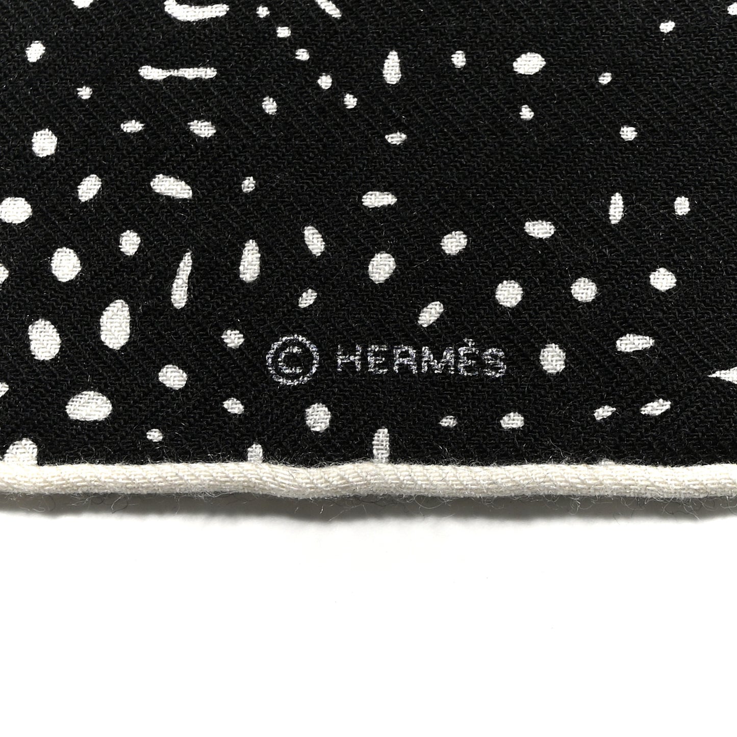 Silk Cashmere Clair De Lune Shawl 140 Black White