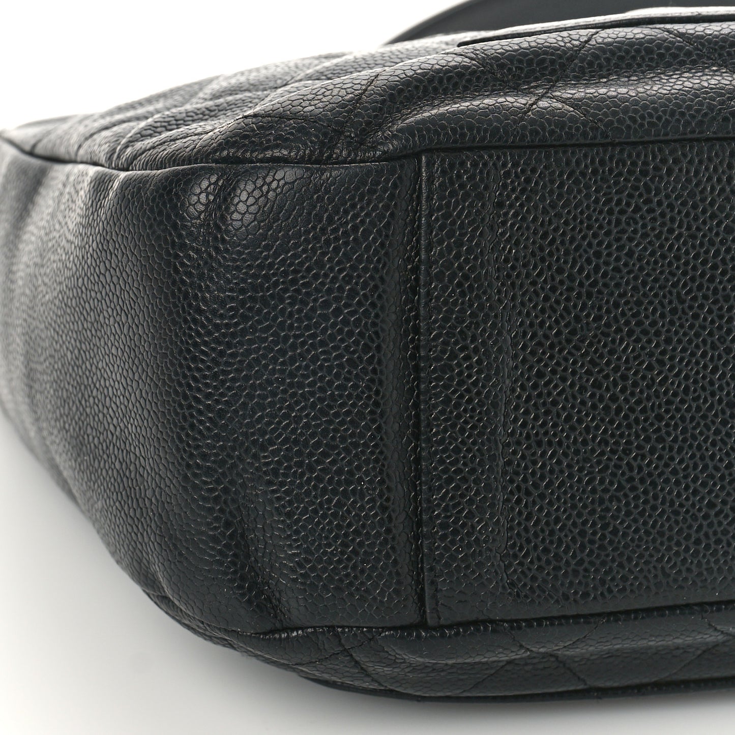 Caviar Quilted Timeless CC Shoulder Bag Black