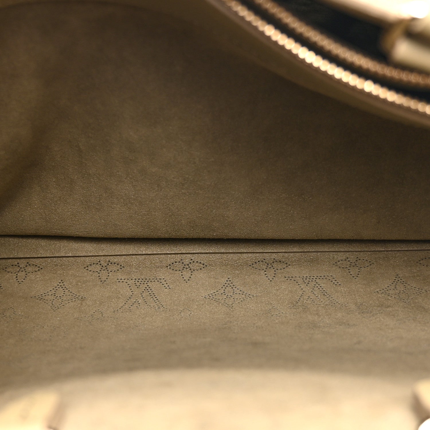 Louis Vuitton Mahina Bella Tote Romarin 7 of 11