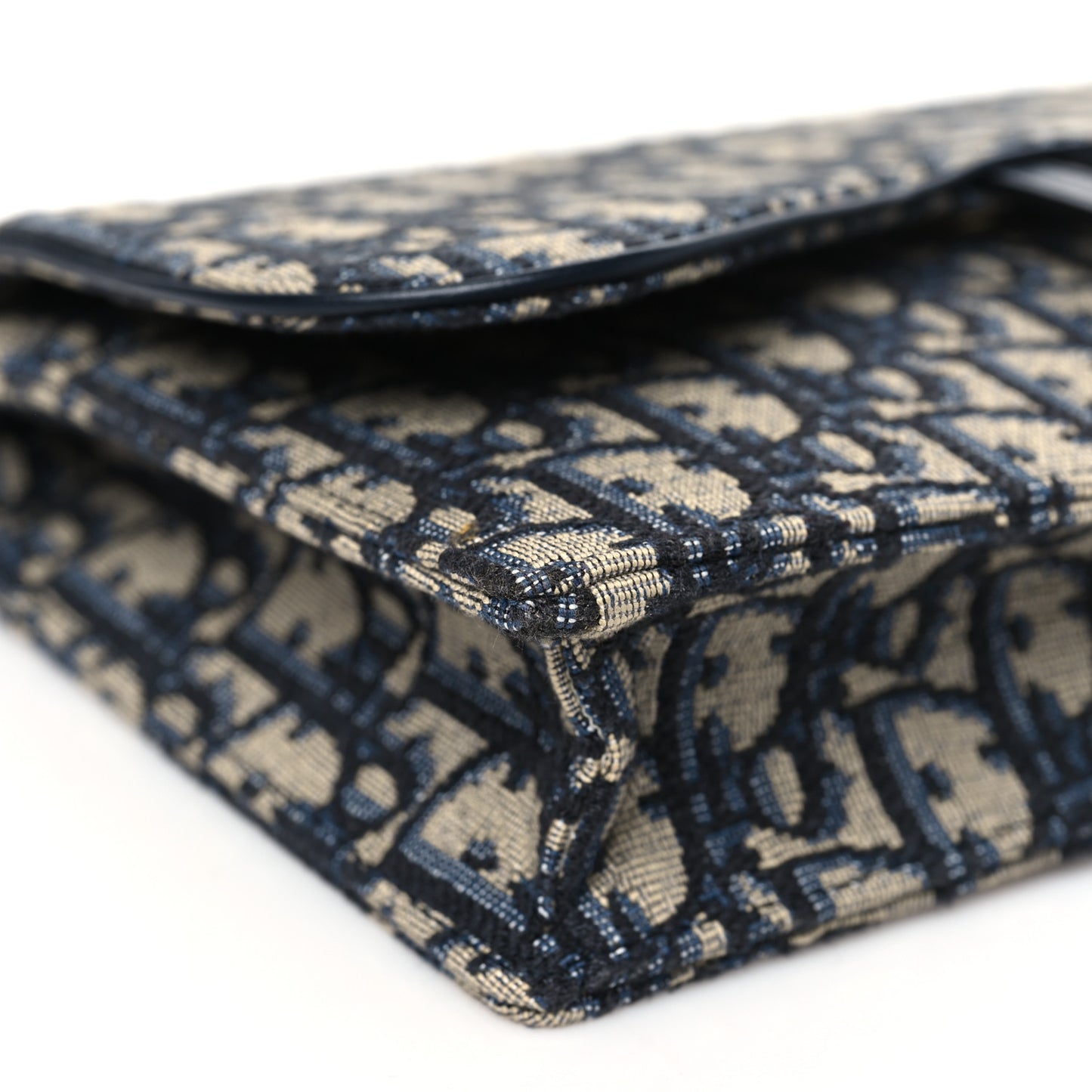 Oblique Saddle Chain Pouch Blue