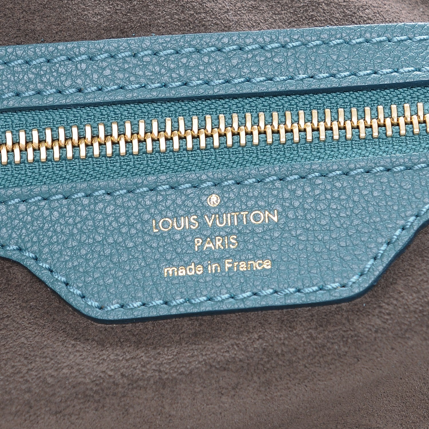 Louis Vuitton Mahina L Lagon 6 of 7