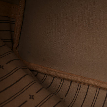 Louis Vuitton Monogram Neverfull MM 11 of 14