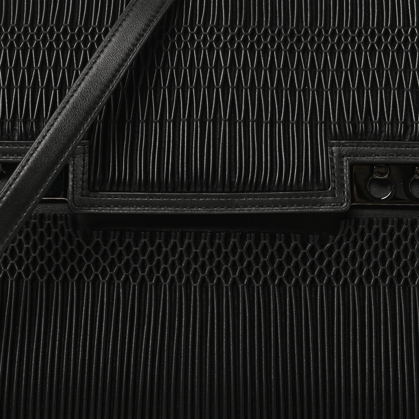 Calfskin Souple Tempete GM Smock Satchel Black