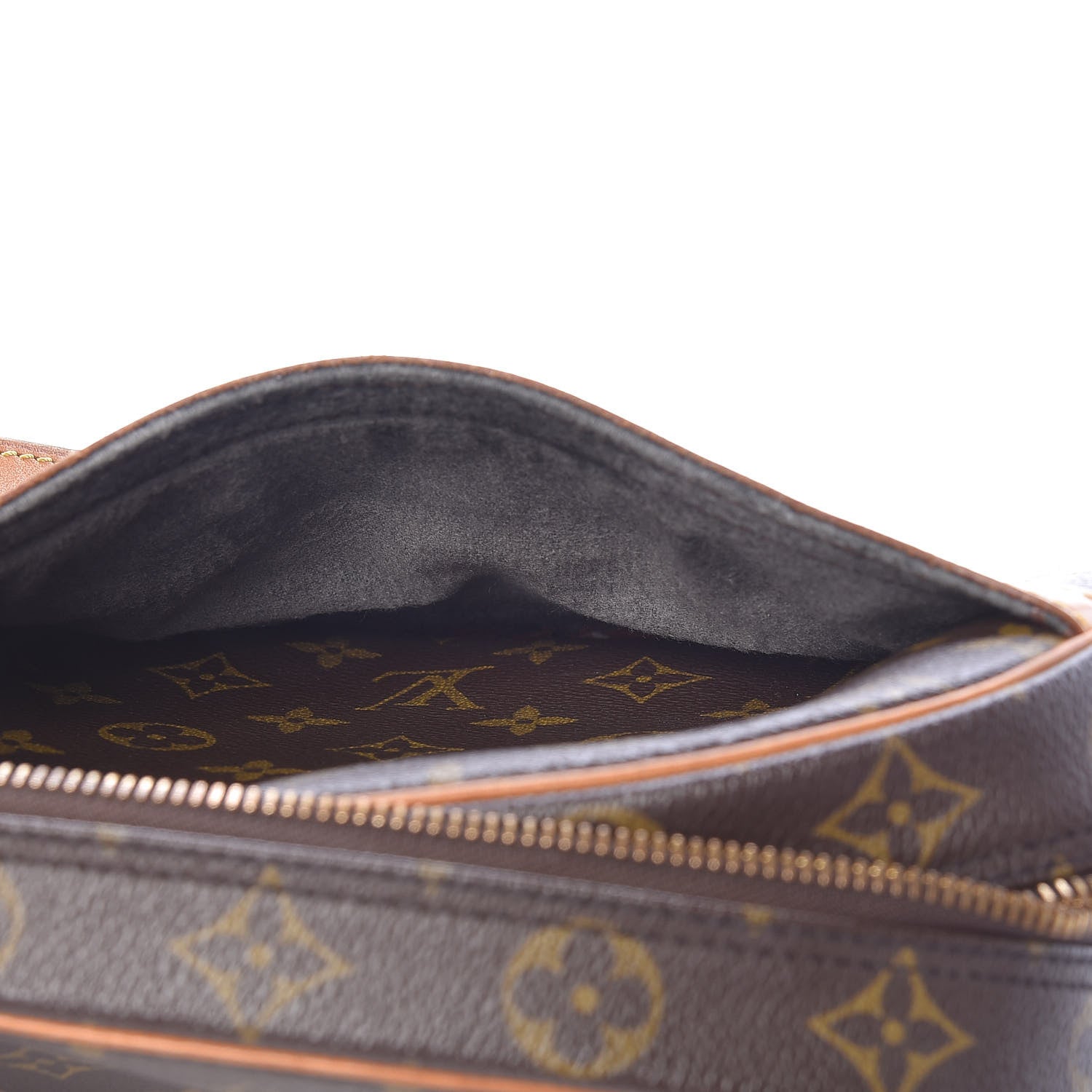 Louis Vuitton Monogram Blois 12 of 20