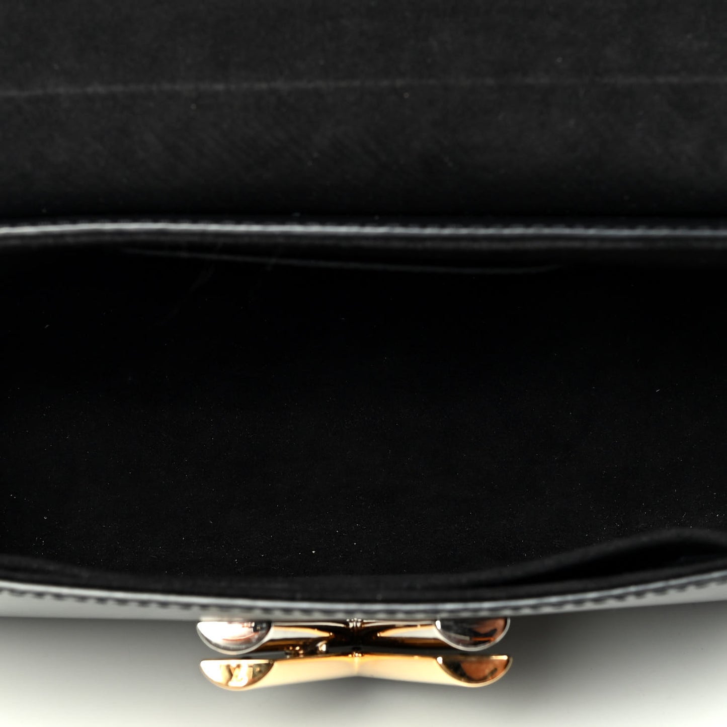 Epi Love Lock Twist Shoulder Bag MM Black