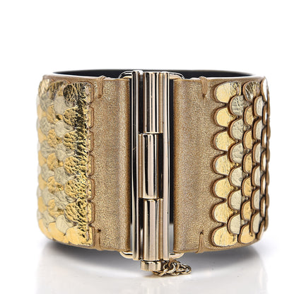 Chanel Metallic Goatskin Lambskin Calfskin CC Scales Cuff Gold 3 of 4